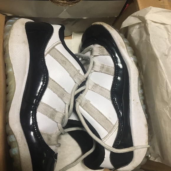 Jordans - Picture 4 of 7